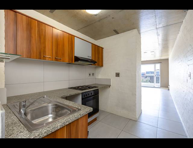 BEDROOM APARTMENT FOR SALE IN WOODSTOCK